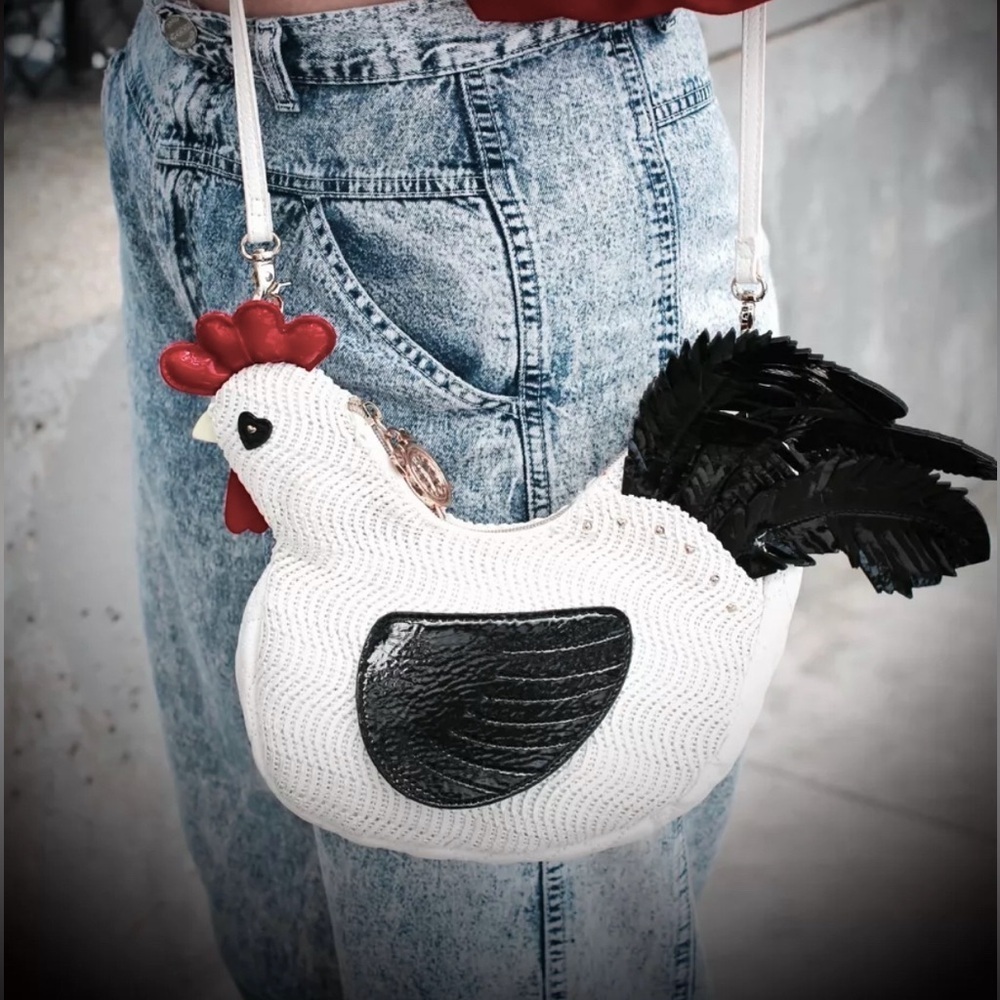 RARE NIP Betsey Johnson Wing Man Rooster 🐔 👜 in orginal packaging Collectors pc.